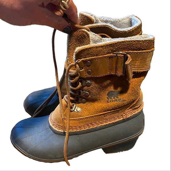 SOREL Brown and Black Leather Duck Boots Winter Rain Boots - Picture 2 of 7